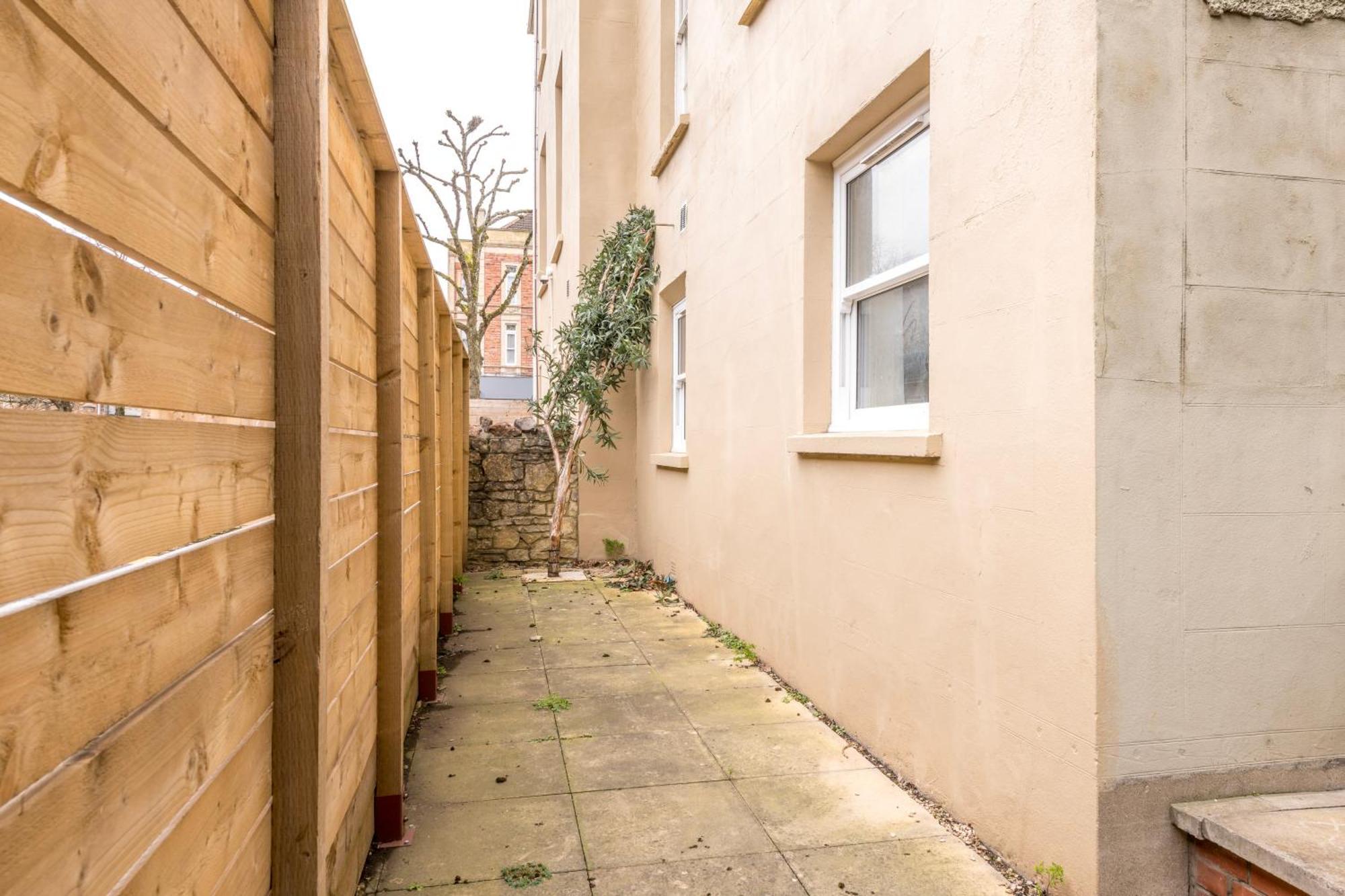 Garden Flat With Free Parking By Prescott * Bristol